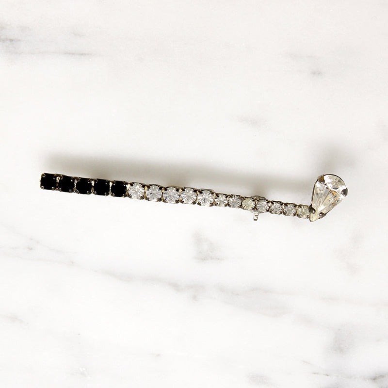 Sporty Black & White Rhinestone Golf Pin