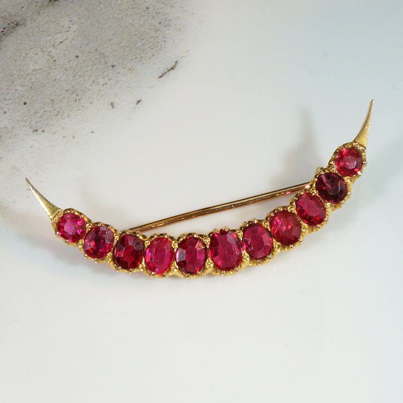 Red Moon Spinel & 15ct Gold Crescent Brooch