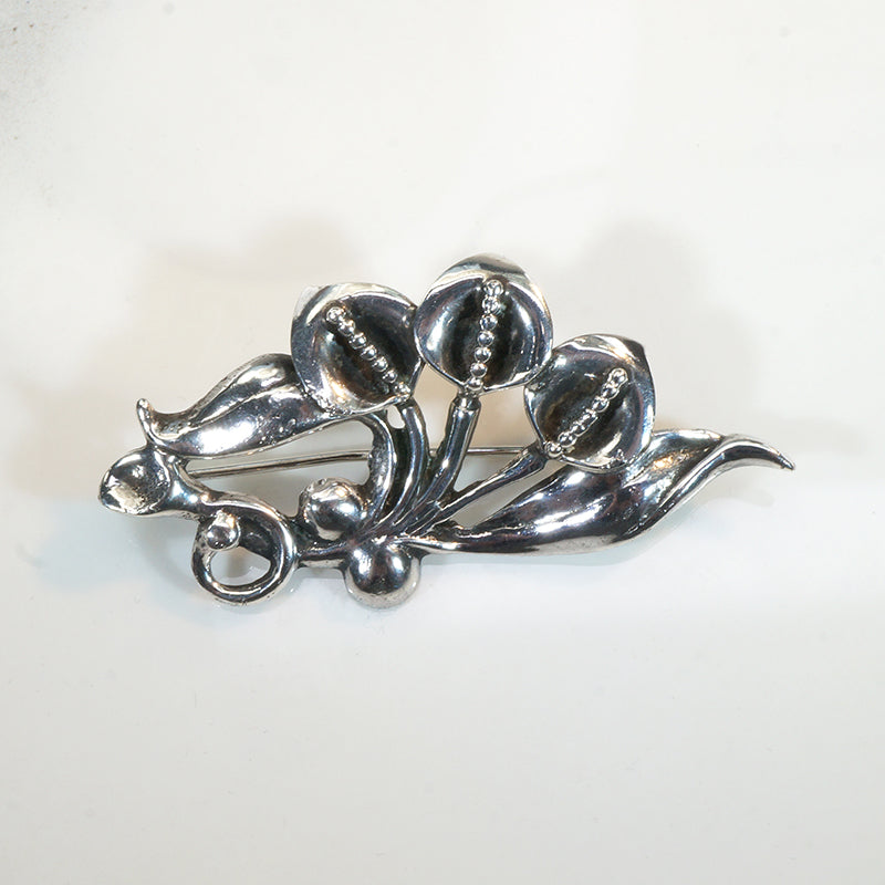 Calla Lily Nosegay Brooch in Sterling Silver