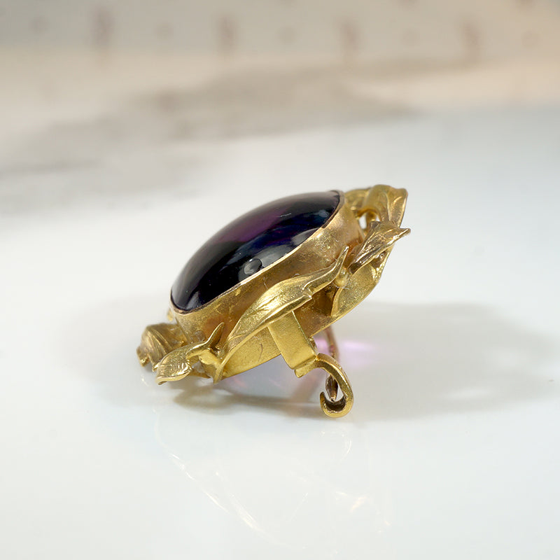 Opulent Buff Top Cut Amethyst in Foliate Gold Brooch