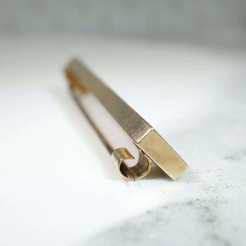 Elegant Gold Quartz Bar Pin