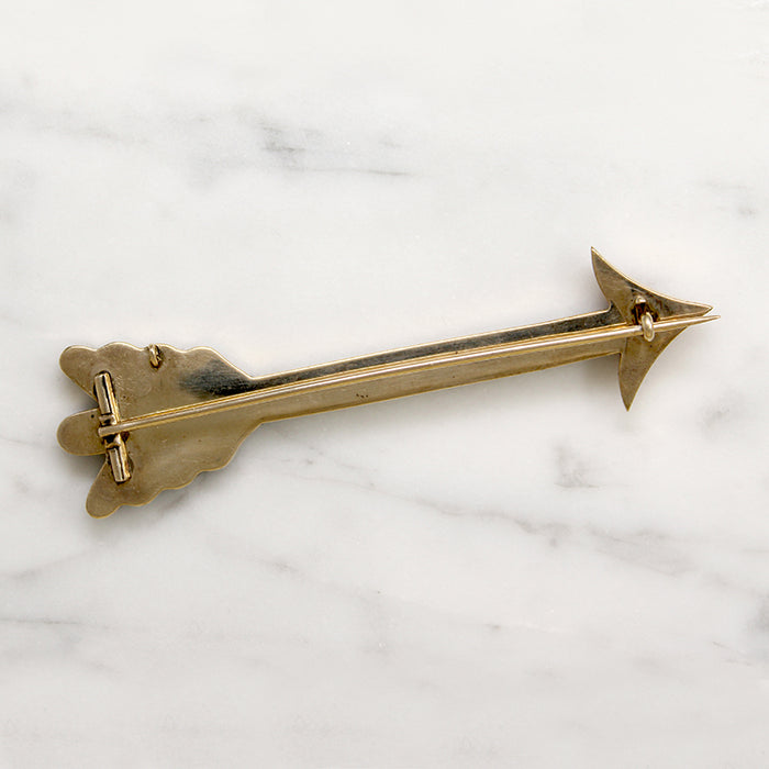 Scottish Pebble Arrow Brooch in 15ct Gold