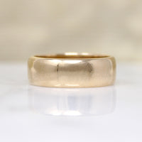 Striking Size 9 14k Gold Wedding Band