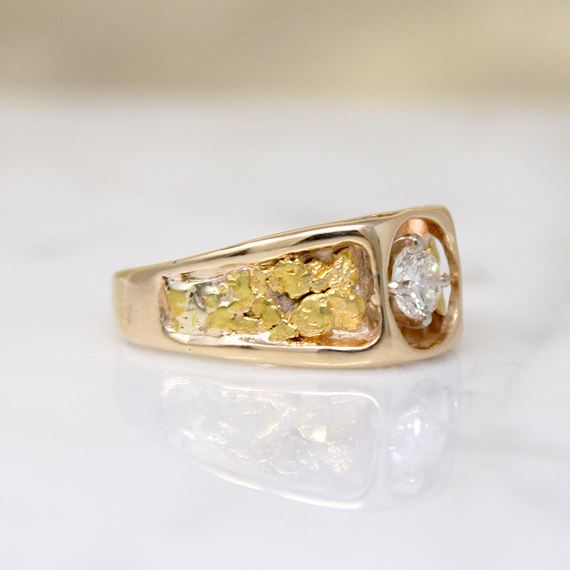 Swanky Gold Nugget Signet Ring with Diamond