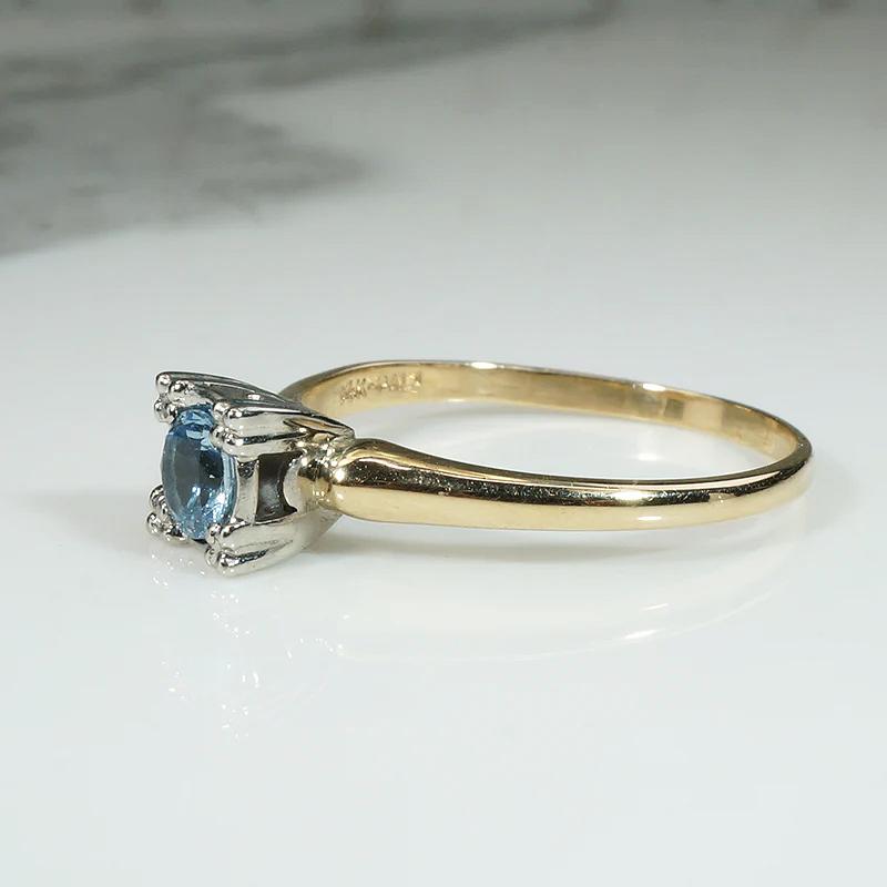 Shimmering Aquamarine in Palladium & Gold Solitaire