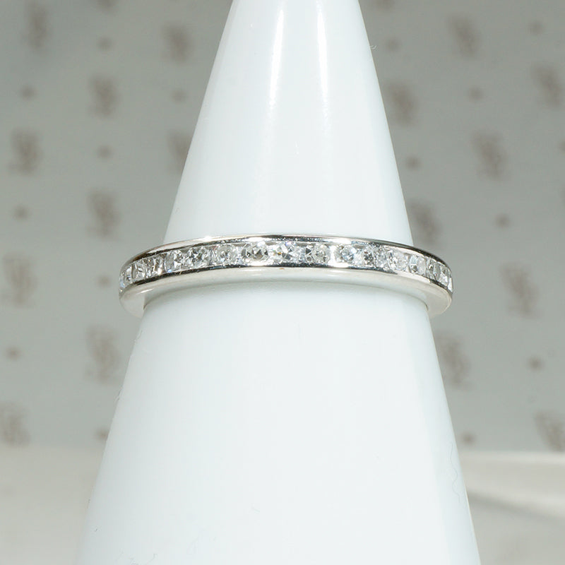 Sparkling 1920s Diamond & Platinum Eternity Band