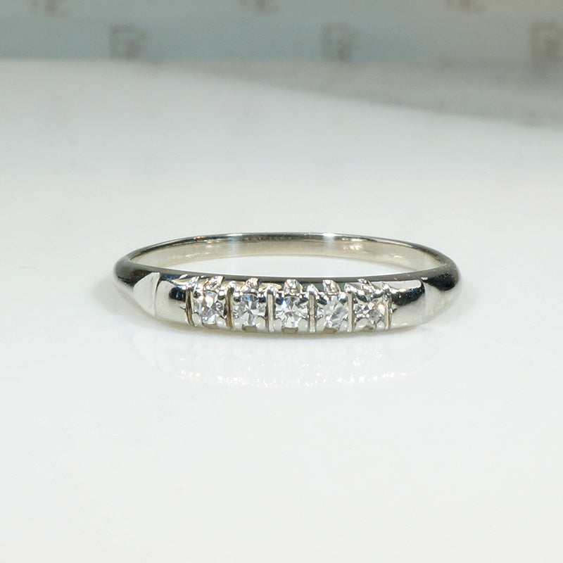 Slim Five Diamond Retro Band in White Gold