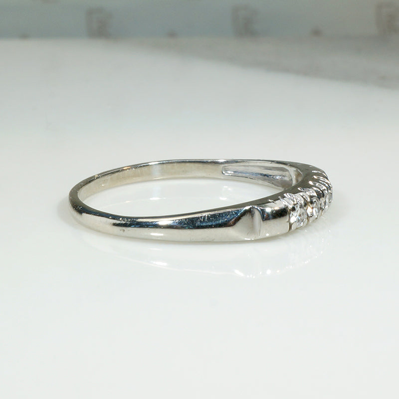 Slim Five Diamond Retro Band in White Gold