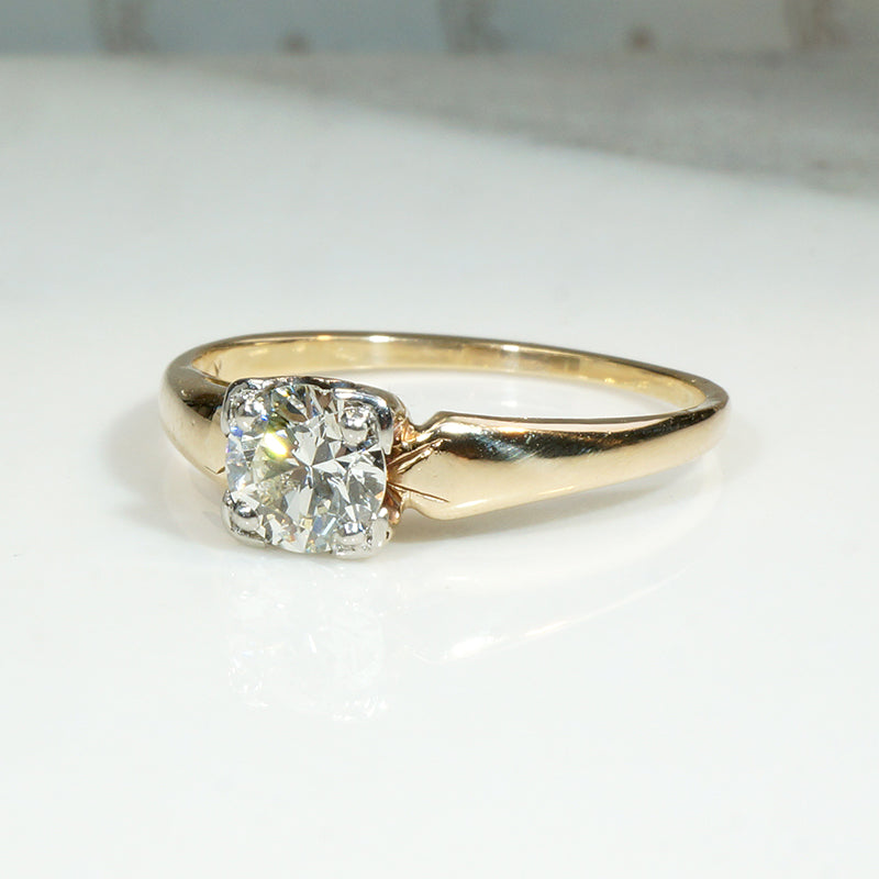 Classic Two-Tone Solitaire with Pale Yellow Diamond