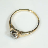 Classic Two-Tone Solitaire with Pale Yellow Diamond