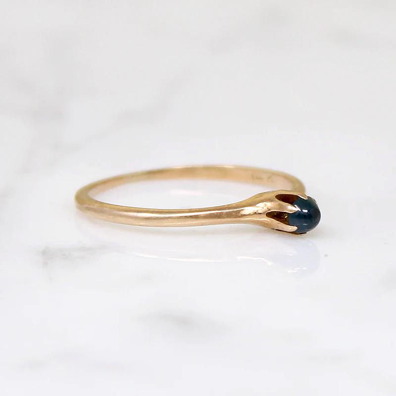 Dainty Sapphire Cabochon in Edwardian Solitaire Ring