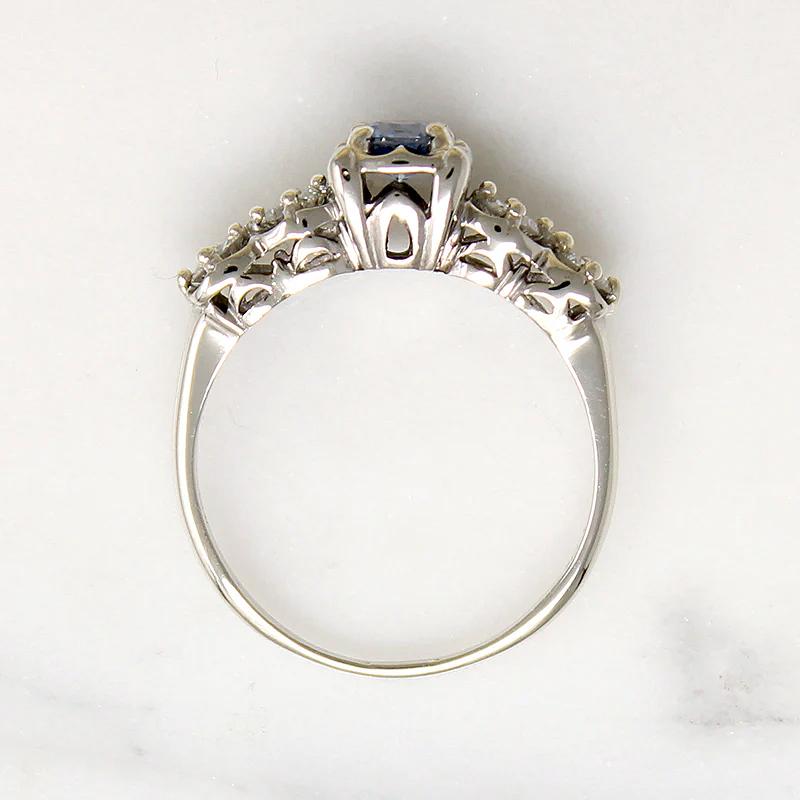 Cornflower Blue Sapphire & Diamond Engagement Ring