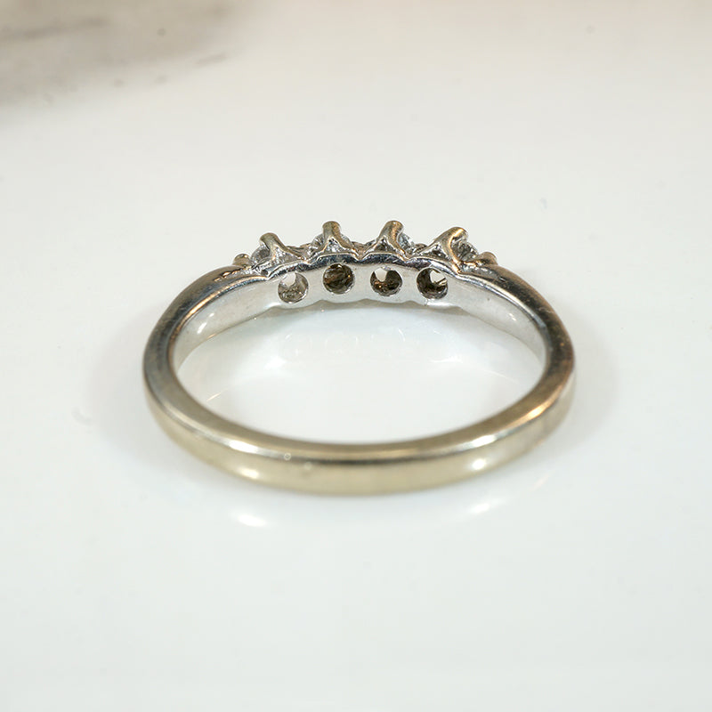 Glittering 1970s Diamond & White Gold Band