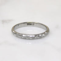 Lovely Engraved 18k White Gold Floral Band