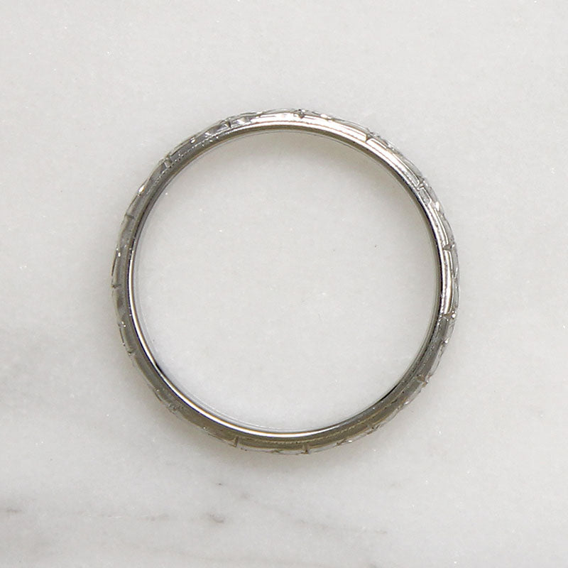 Lovely Engraved 18k White Gold Floral Band