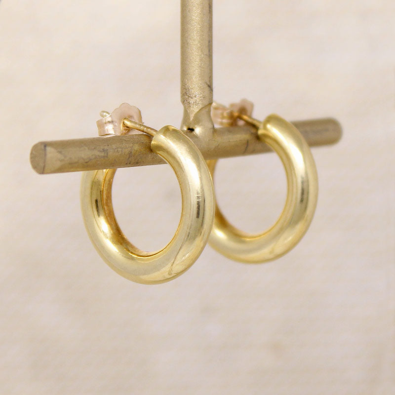Classic 14k Gold Hoop Earrings