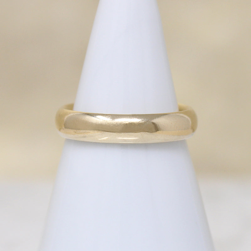 Buttery 14k Gold Size 6 Wedding Band