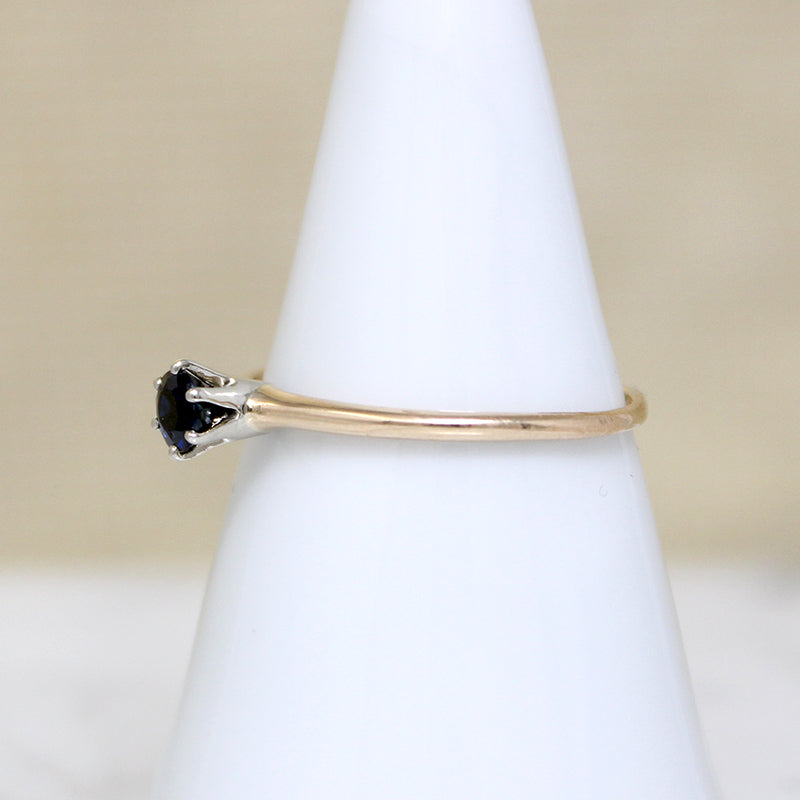 Velvety Blue Sapphire in Classic Solitaire Ring