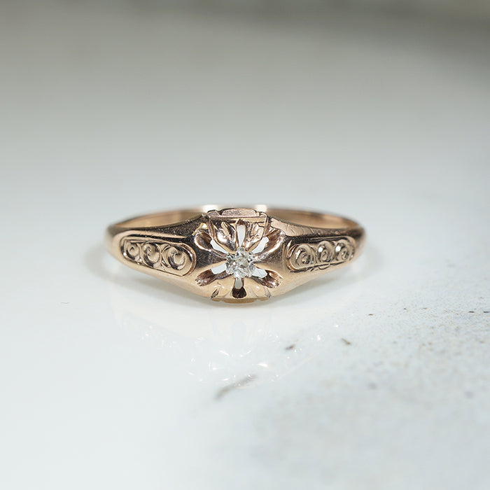 Pretty Gold Old Mine Cut Diamond 19thc Ring