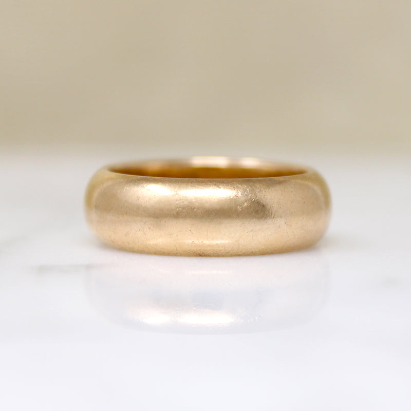 Voluptuous Victorian 18k Gold Wedding Band