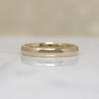 Classic 14k Gold Vintage Wedding Band Size 7