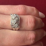 Curvy 1940s White Gold Diamond Ring