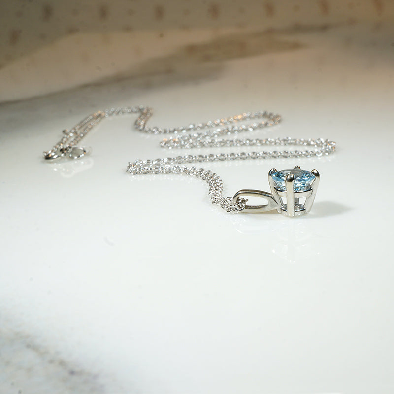 Flashing .45ct Aquamarine Pendant in White Gold
