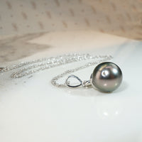 Lush Tahitian Black Pearl & White Gold Solitaire Pendant