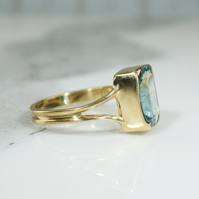 Tropical Blue Zircon in Sunny 18k Gold Ring by 720