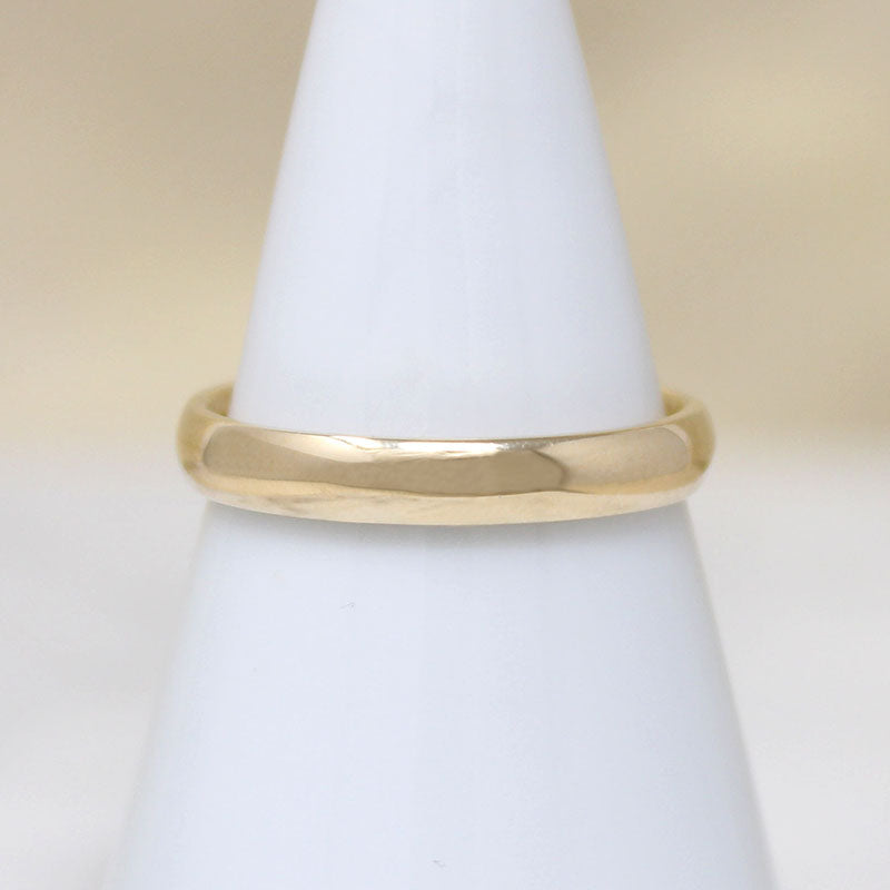 Vintage Baguette in Voluptuous Gold Band by 720