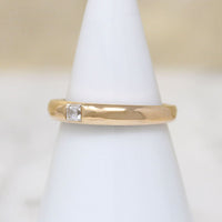 Deco Carré Cut Diamond in Tapered Gold Band by 720