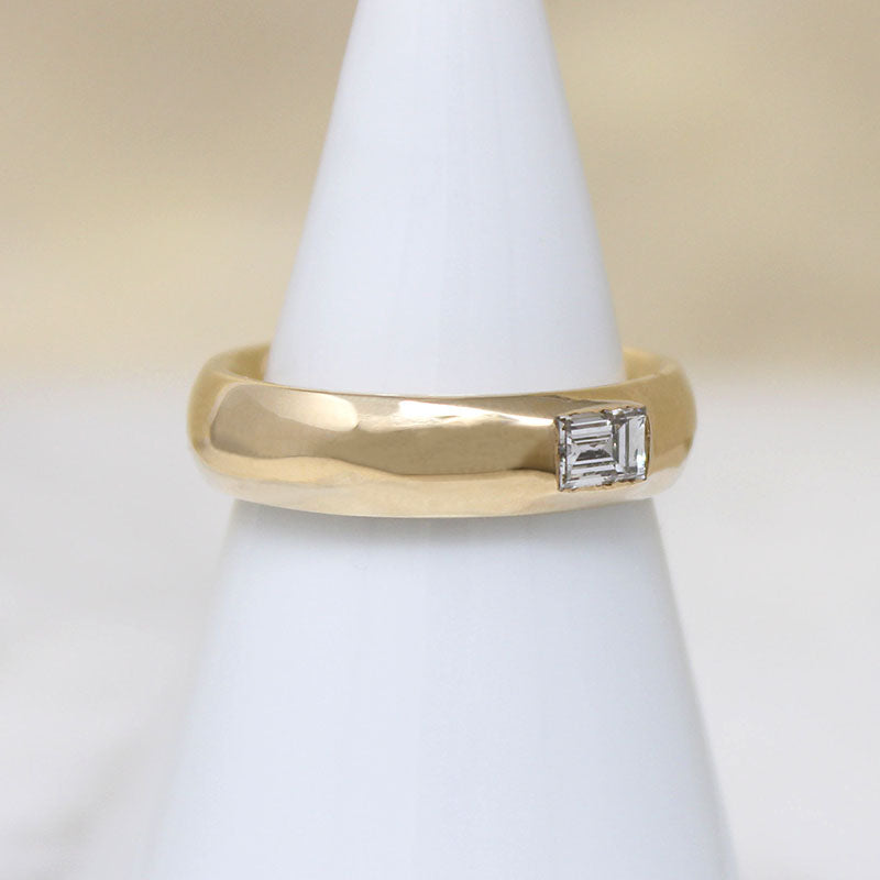 Retro Baguette Diamond in Glossy Gold Band by 720