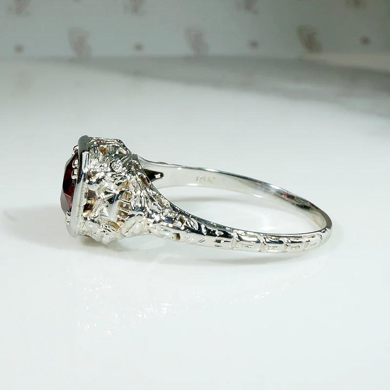 Juicy Red Garnet in Elaborate Filigree Solitaire Ring