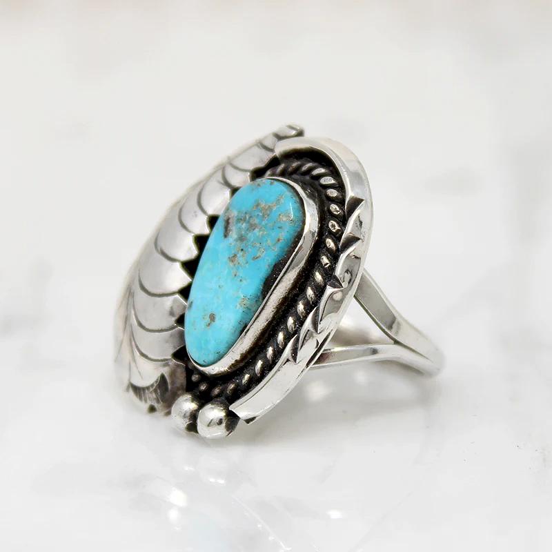 Classic Navajo Turquoise Ring with Silver Details