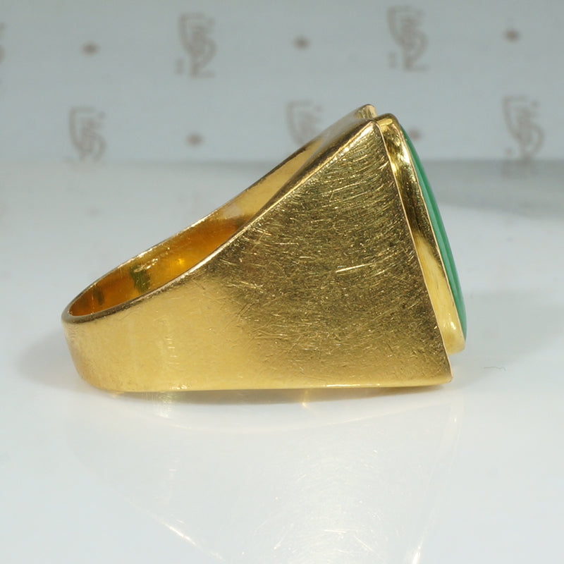 Exquisite Jade and 22k Gold Ring