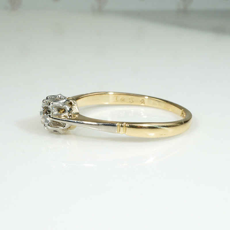 Graceful Edwardian Diamond Solitaire Ring in 18ct & Platinum