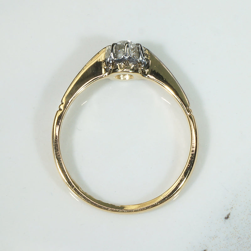 Graceful Edwardian Diamond Solitaire Ring in 18ct & Platinum