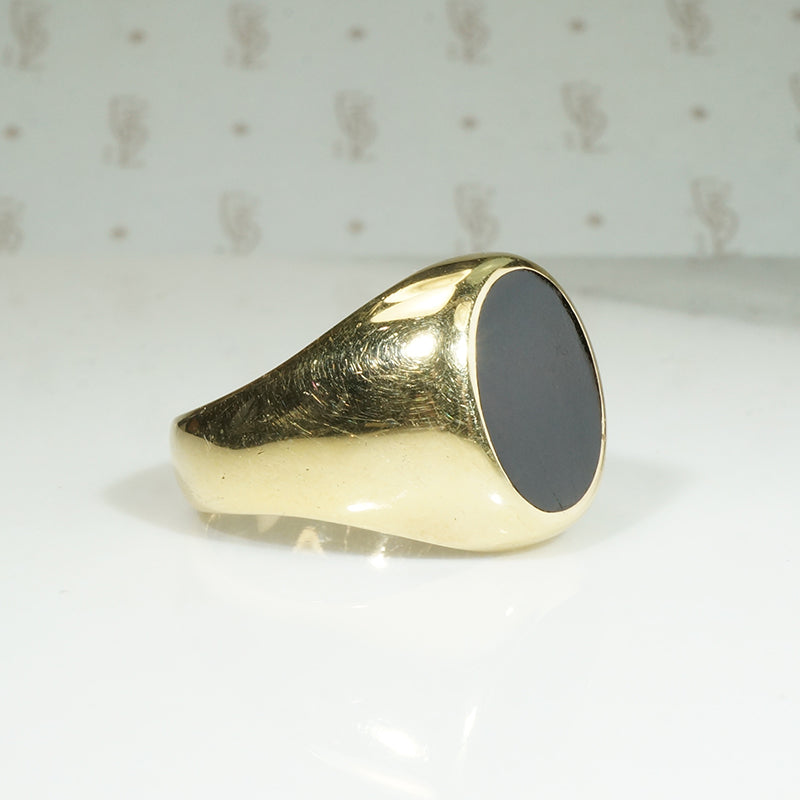 Bodacious Onyx Signet with All the Curves