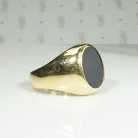 Bodacious Onyx Signet with All the Curves