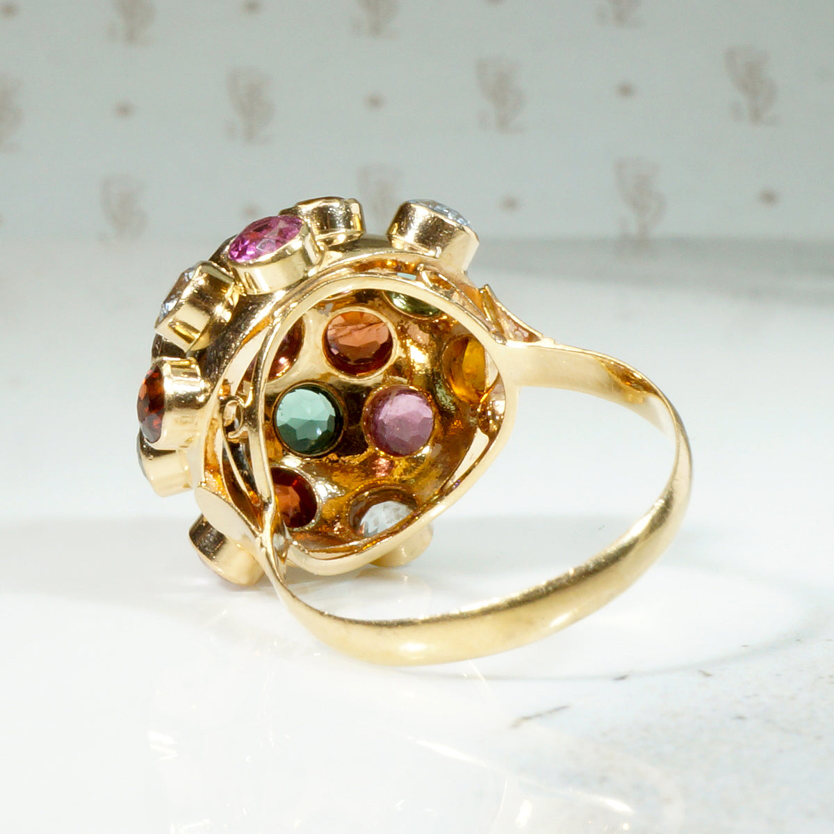 Iconic Sputnik Gemstone Ring in 18k Gold