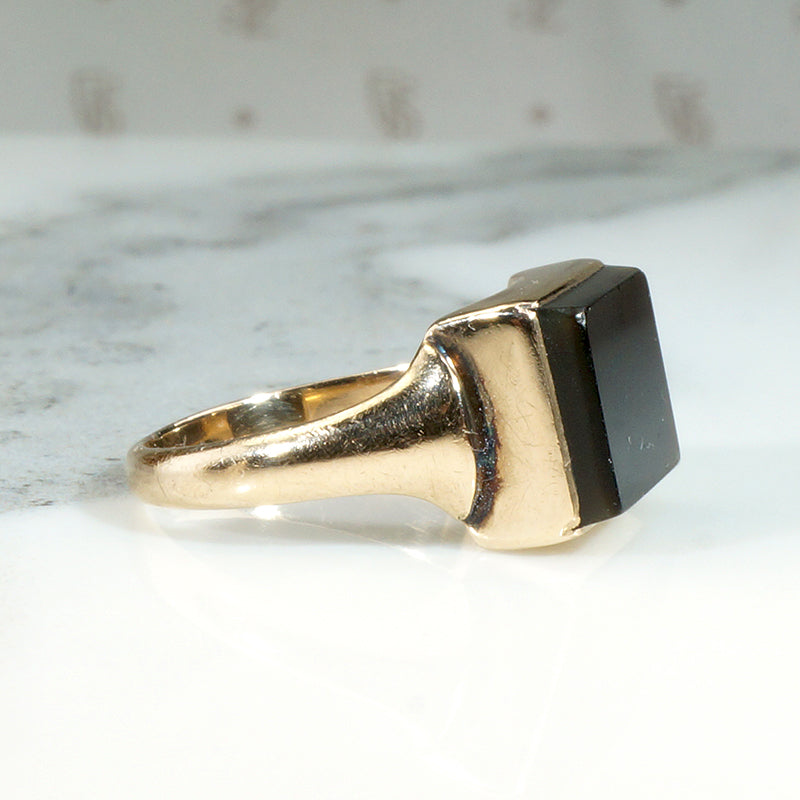 Handsome Onyx & 10k Gold Signet Ring