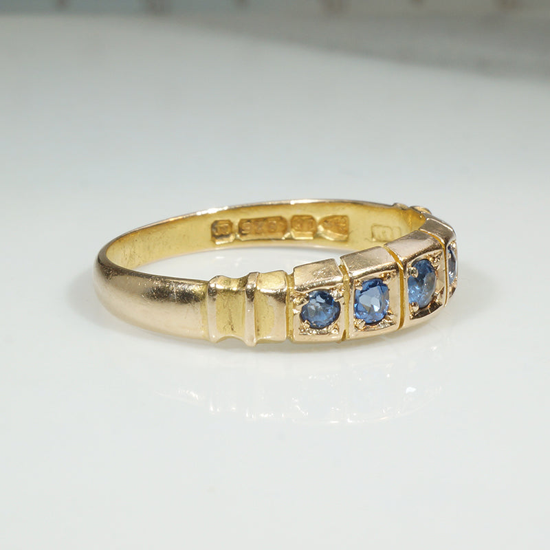 Chic 15ct English Band with Denim-Blue Sapphires