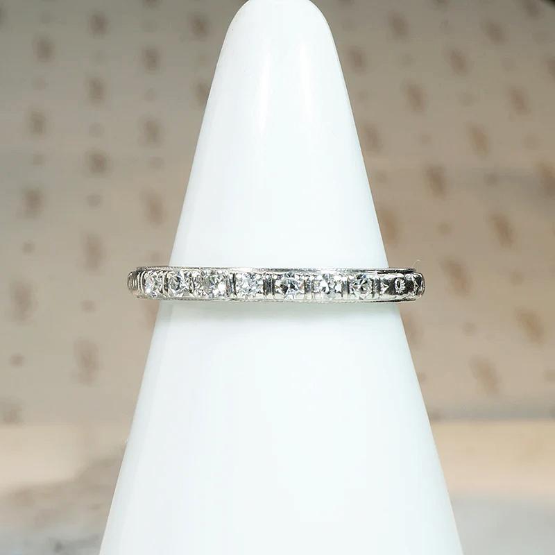 Fresh "Orange Blossom" White Gold Band by Traub