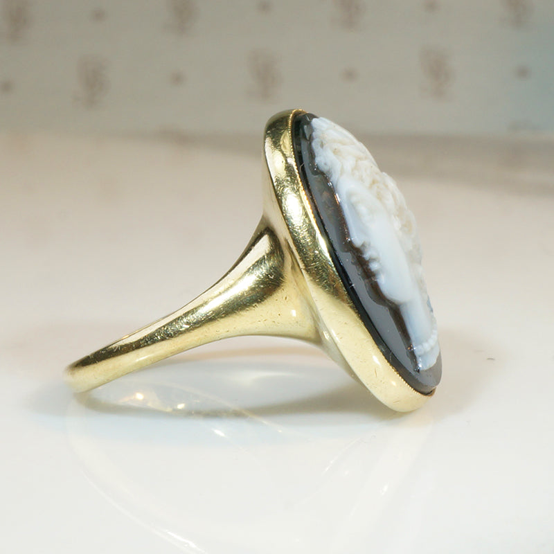 Mirror Twins Victorian Cameo in 1920s Gold Ring
