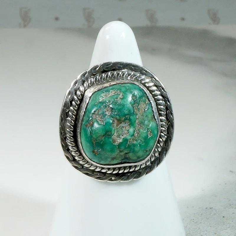 Bold!! Vintage Native American Navajo Green Turquoise Sterling Silver Necklace