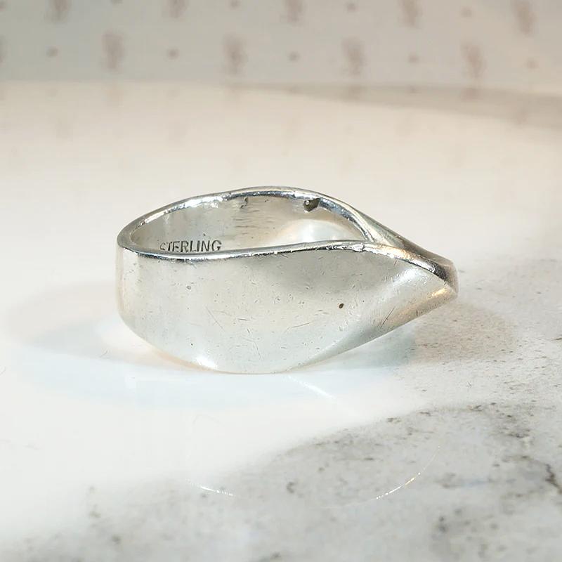 Sculptural Sterling Silver Modernist Ring by H. Steig