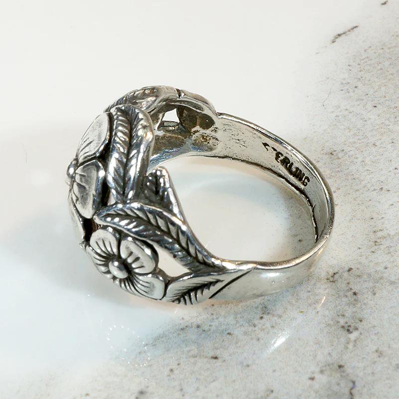 Delightful Flower Sterling Silver Dome Ring