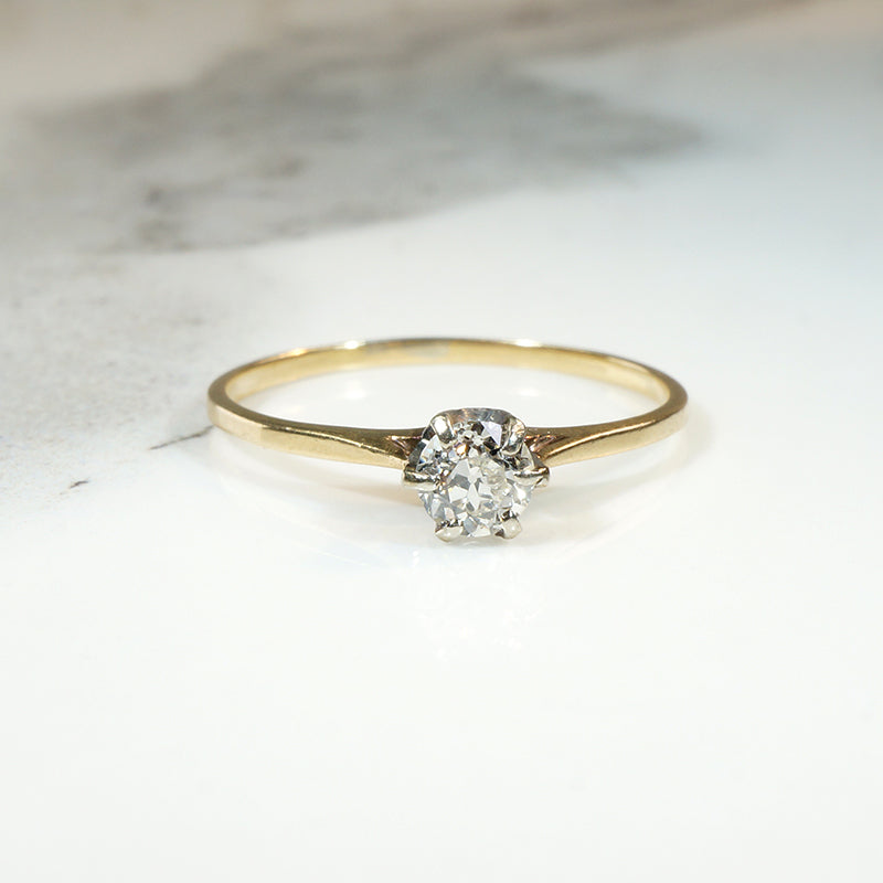 Graceful Old European Cut Diamond Solitaire 