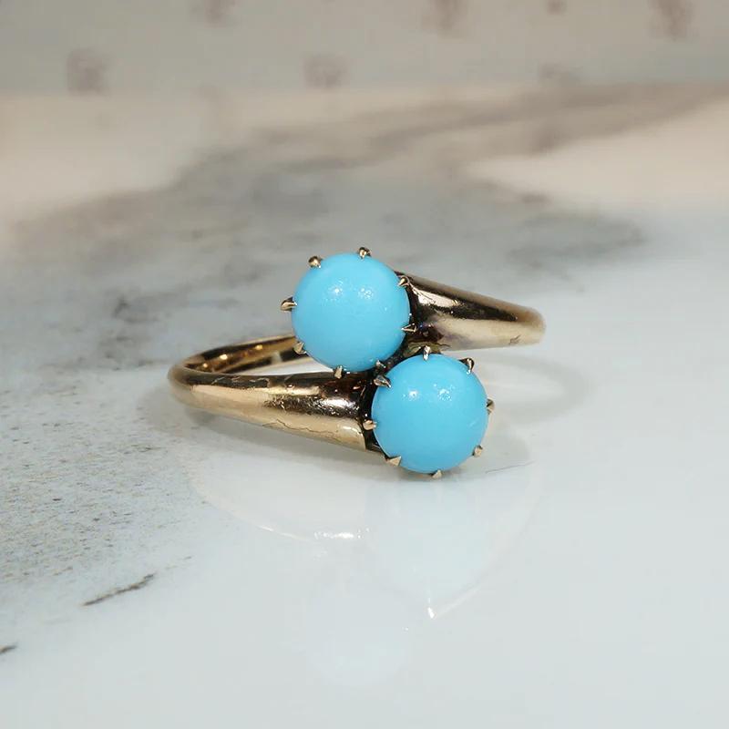 Turquoise-Colored Glass in 9k Gold Toi et Moi Ring