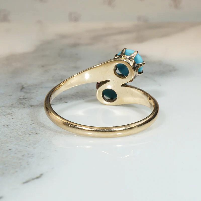 Turquoise-Colored Glass in 9k Gold Toi et Moi Ring